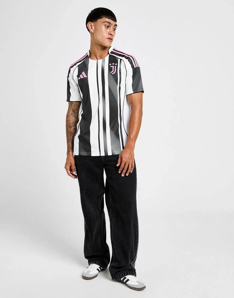 Juventus 25-26 home Kit