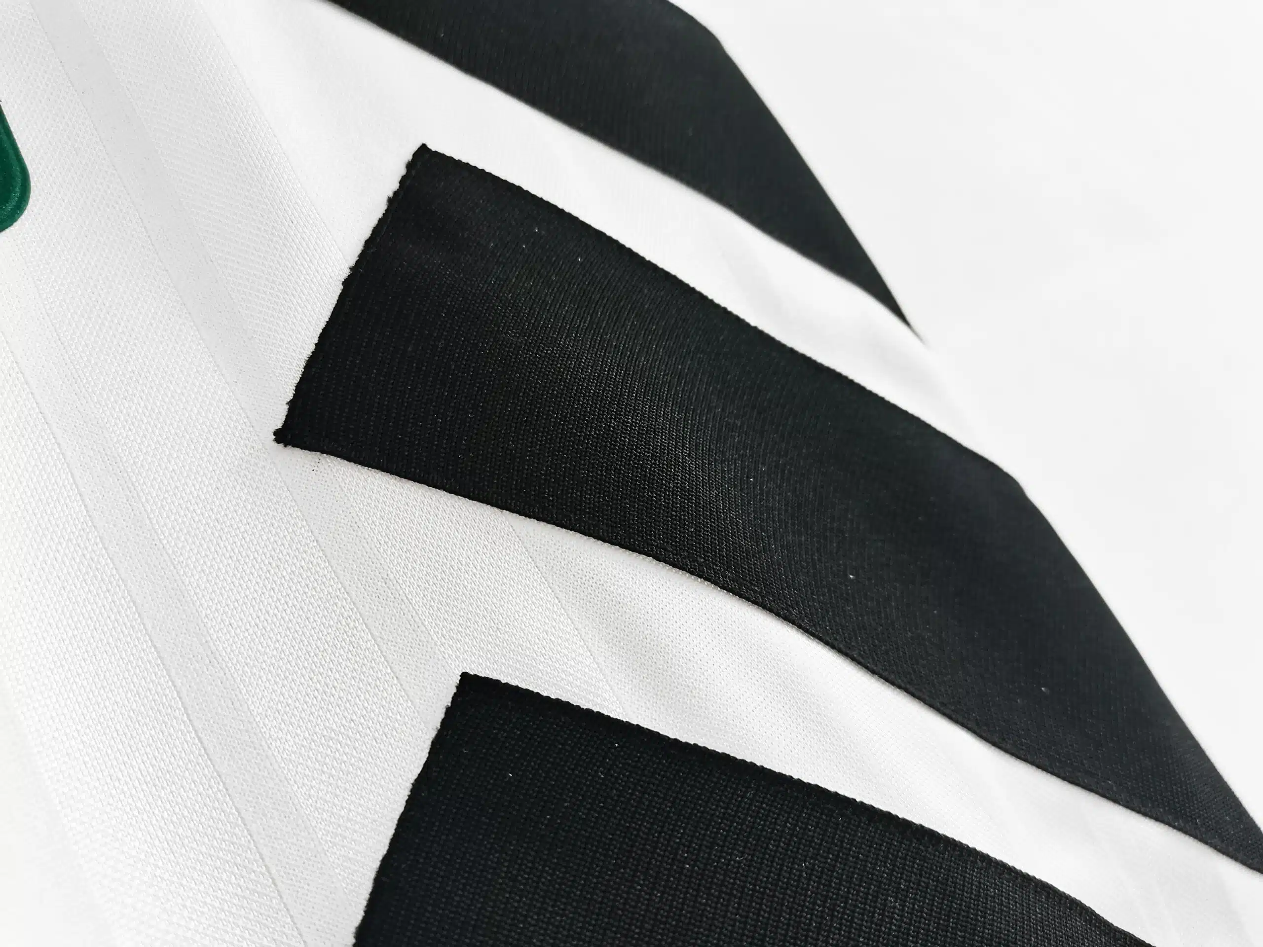 Liverpool FC 1993/1995 Away Kit