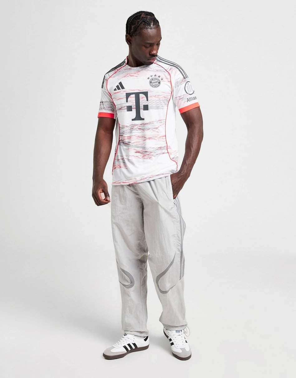 FC Bayern jersey 25-26 Away Kit