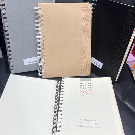 Agenda Journalier De Bureau Papier lvoir 80 Grs 352 Pages  Spirales  16.5 x 23.4