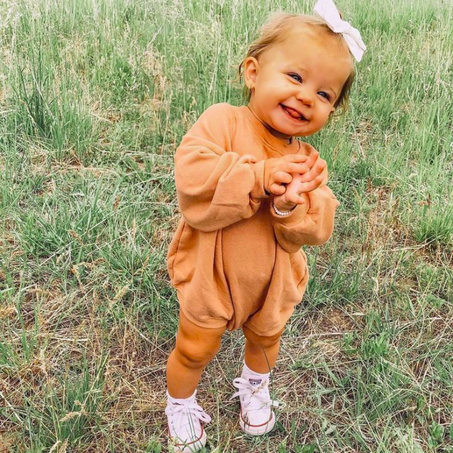 بدلة أطفال بأكمام طويلة و شورت فضفاض