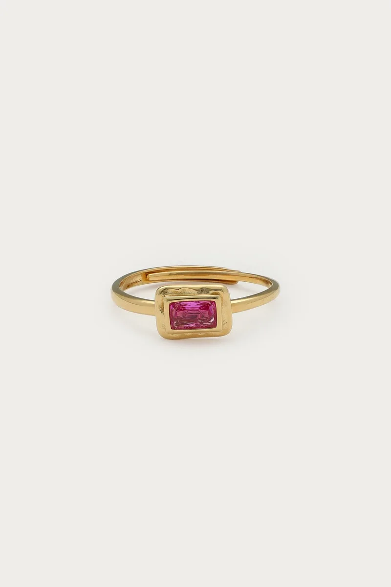 Vintage ring with pink square rhinestone