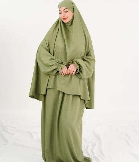 طقم صلاة نسائي محتشم بخامة خفيفة – مريح وأنيق للاستعمال اليومي