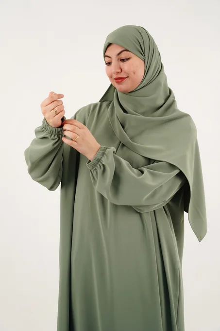 عباية نسائية أنيقة