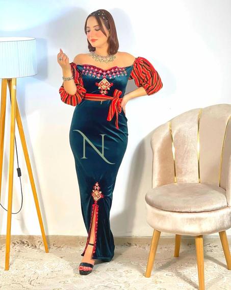 ملابس عصرية