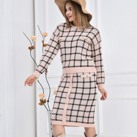 “طقم تركي شتوي قطعتين بنقشة عصرية”Ref 33