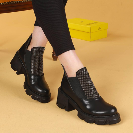 حذاء جلدي أسود مستورد من تركيا Ref 46