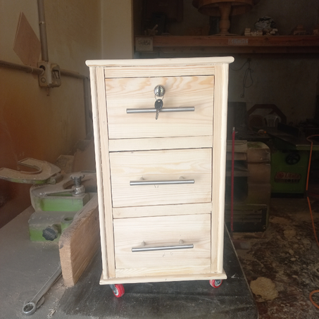 مجر خشبي بجودة عالية وتصميم أنيق