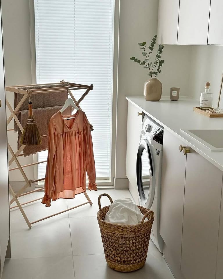 PLEATED BLINDS