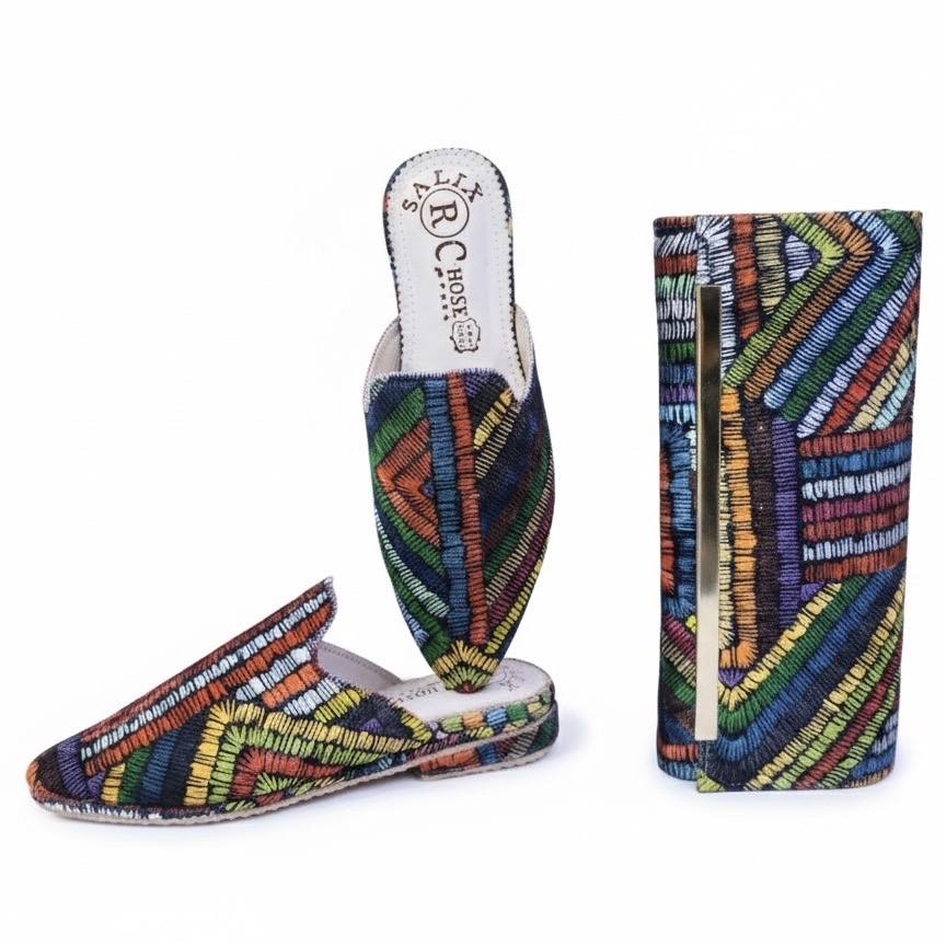 شربيل ثوب  وحقيبة يد تقليدية عصرية