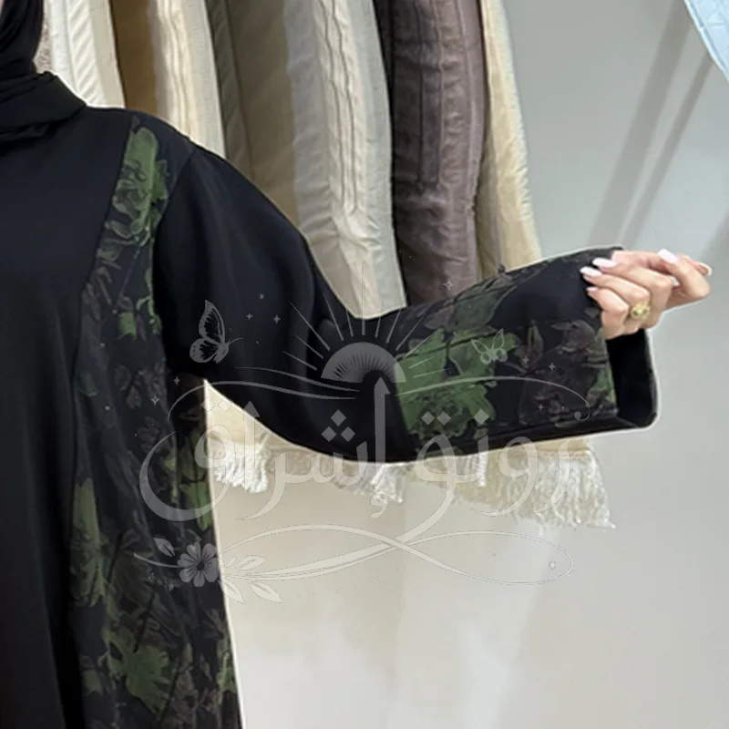 عباية "الجاكار الفاخر" بمزيج الأسود والزيتي لإطلالة تجمع بين الكلاسيكية والعصرية ✨🌿