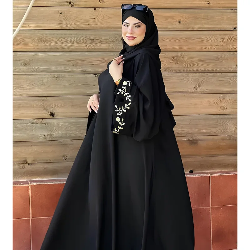 عباية تسنيم الفاخرة - تصميم عملي وأنيق