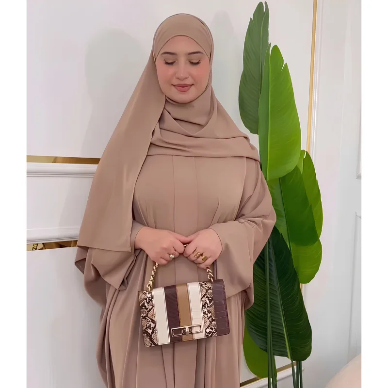 عباية مريم – أناقة يومية بلمسة راقية