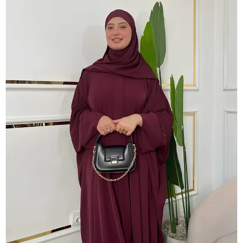 عباية مريم – أناقة يومية بلمسة راقية