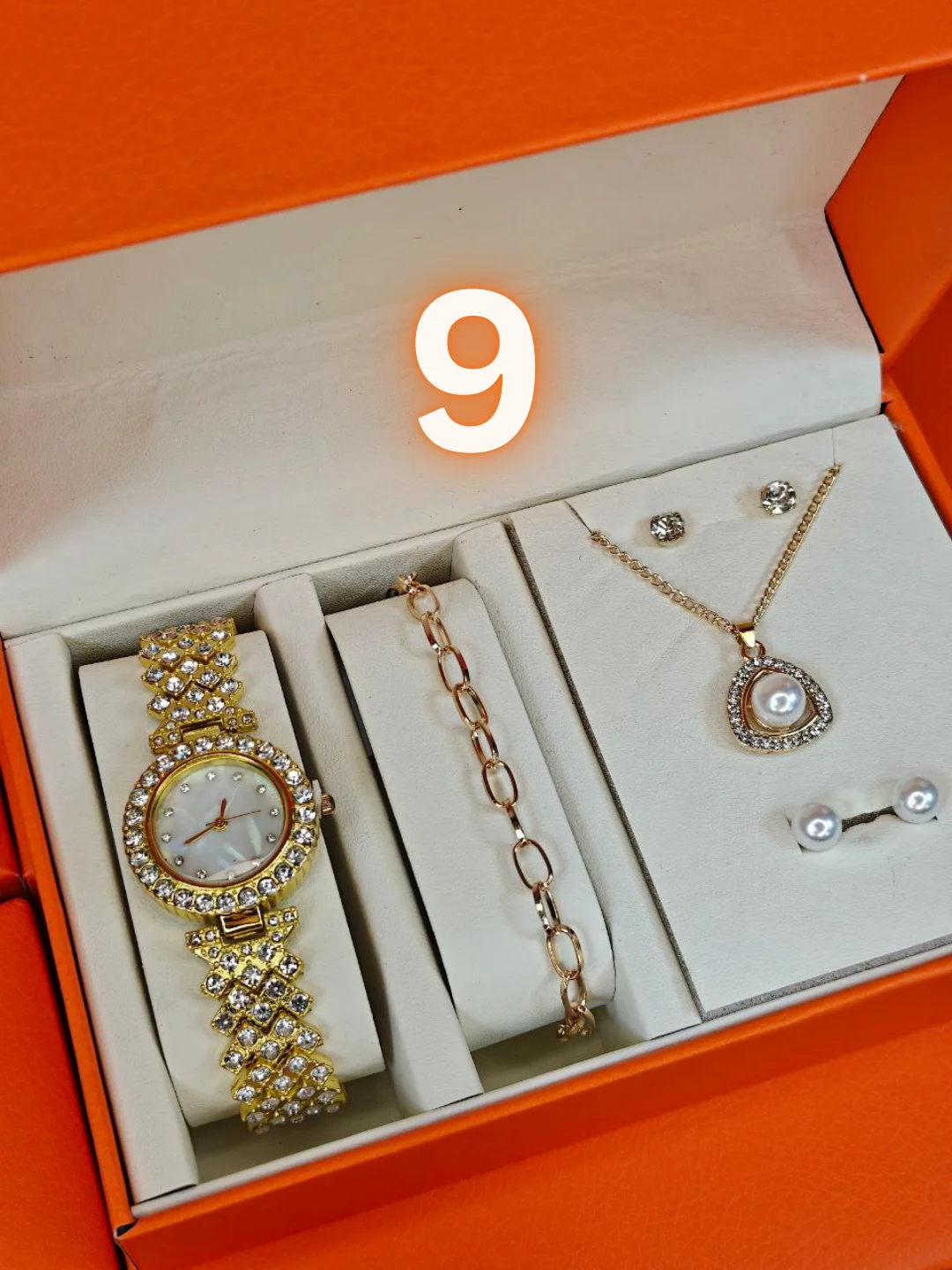 طقم نسائي فاخر كامل