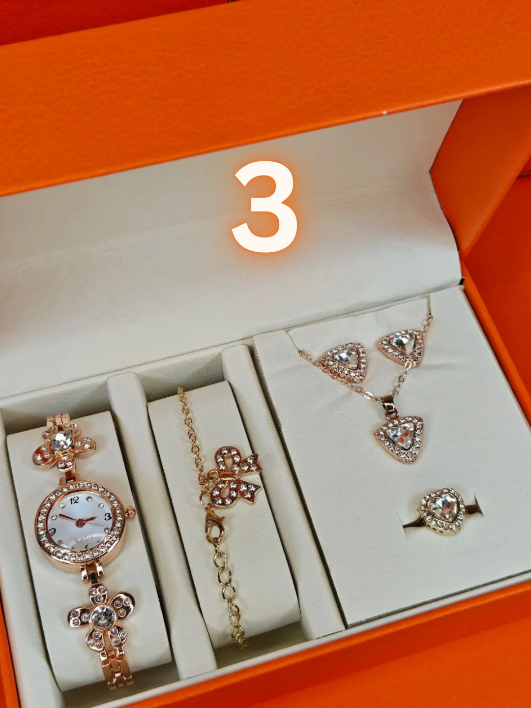 طقم نسائي فاخر كامل