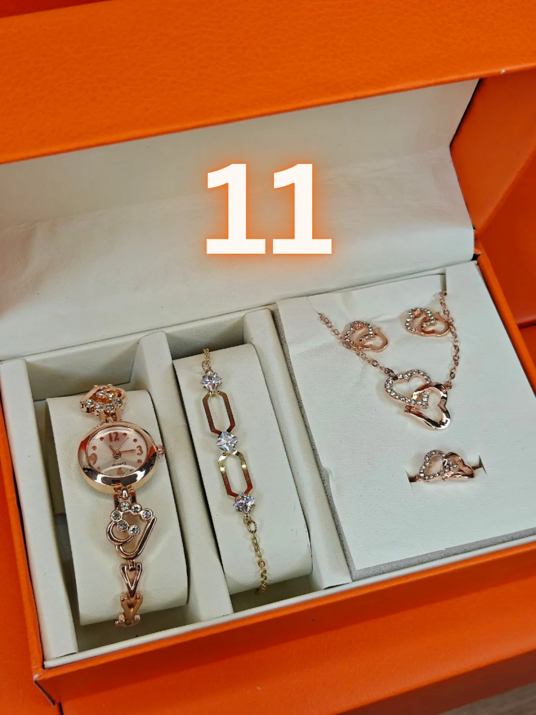 طقم نسائي فاخر كامل