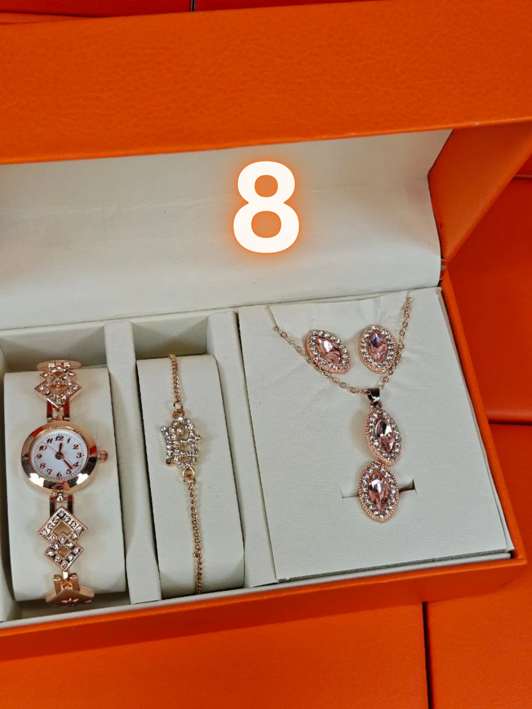 طقم نسائي فاخر كامل