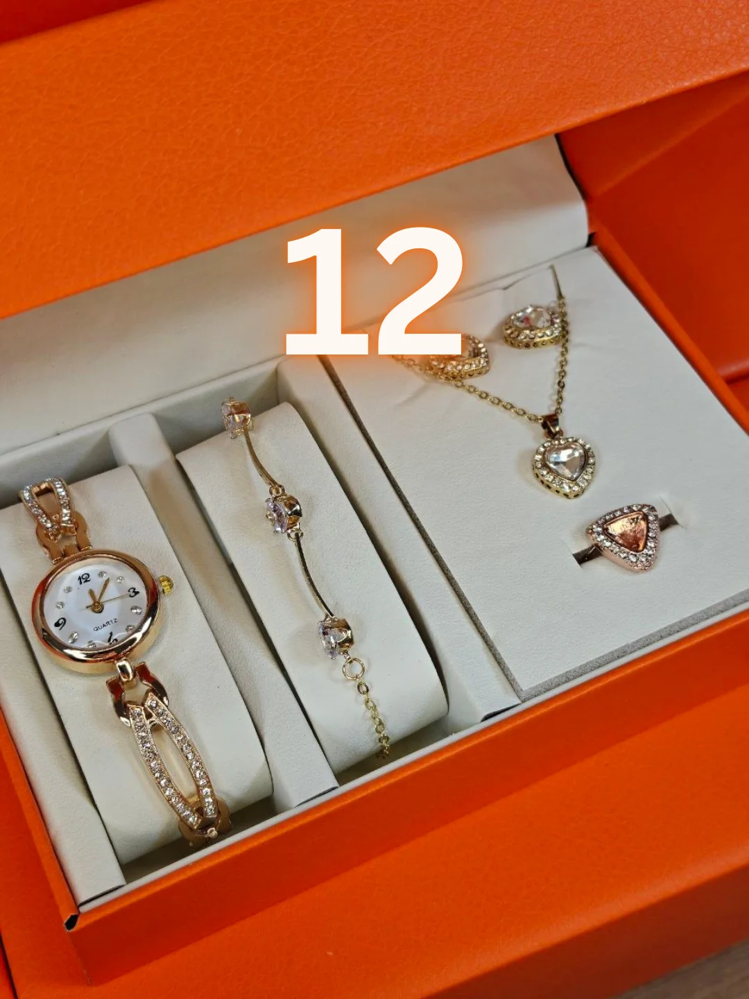 طقم نسائي فاخر كامل