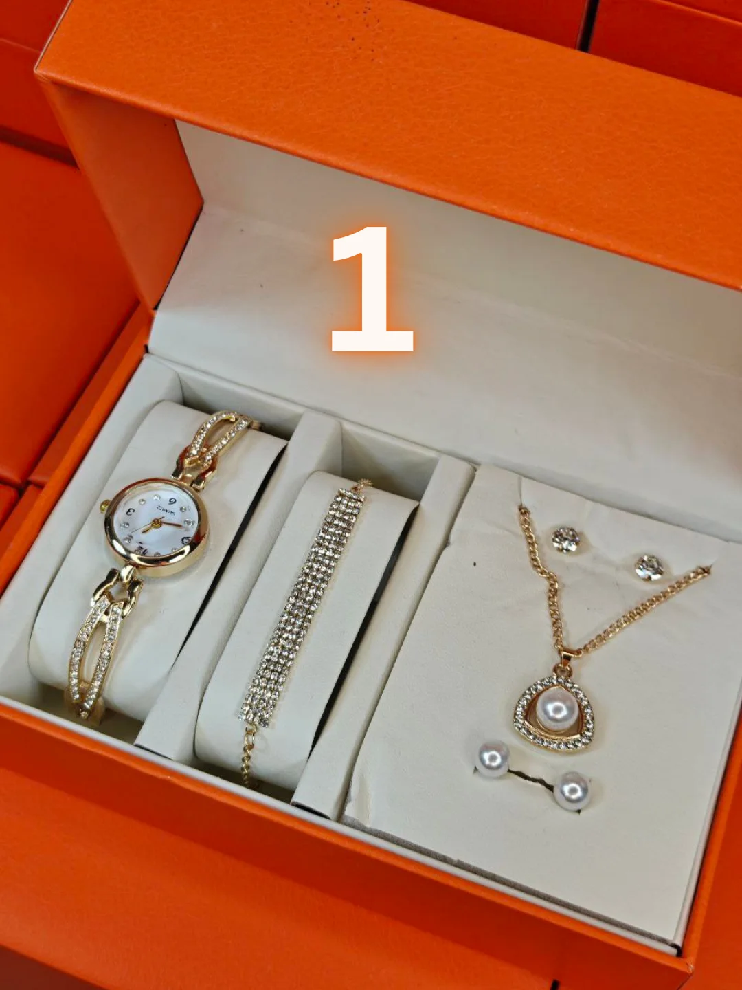 طقم نسائي فاخر كامل