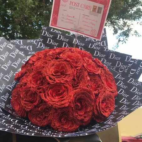 بوكيه الورد اللامع