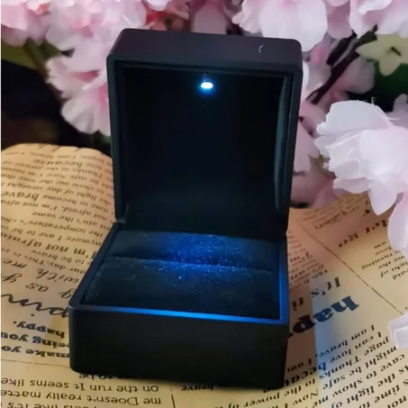 بوكس الخاتم المضيء