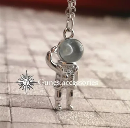 سلسال رائد الفضاء