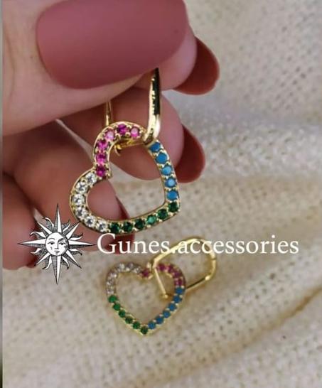 حلق القلب الملون