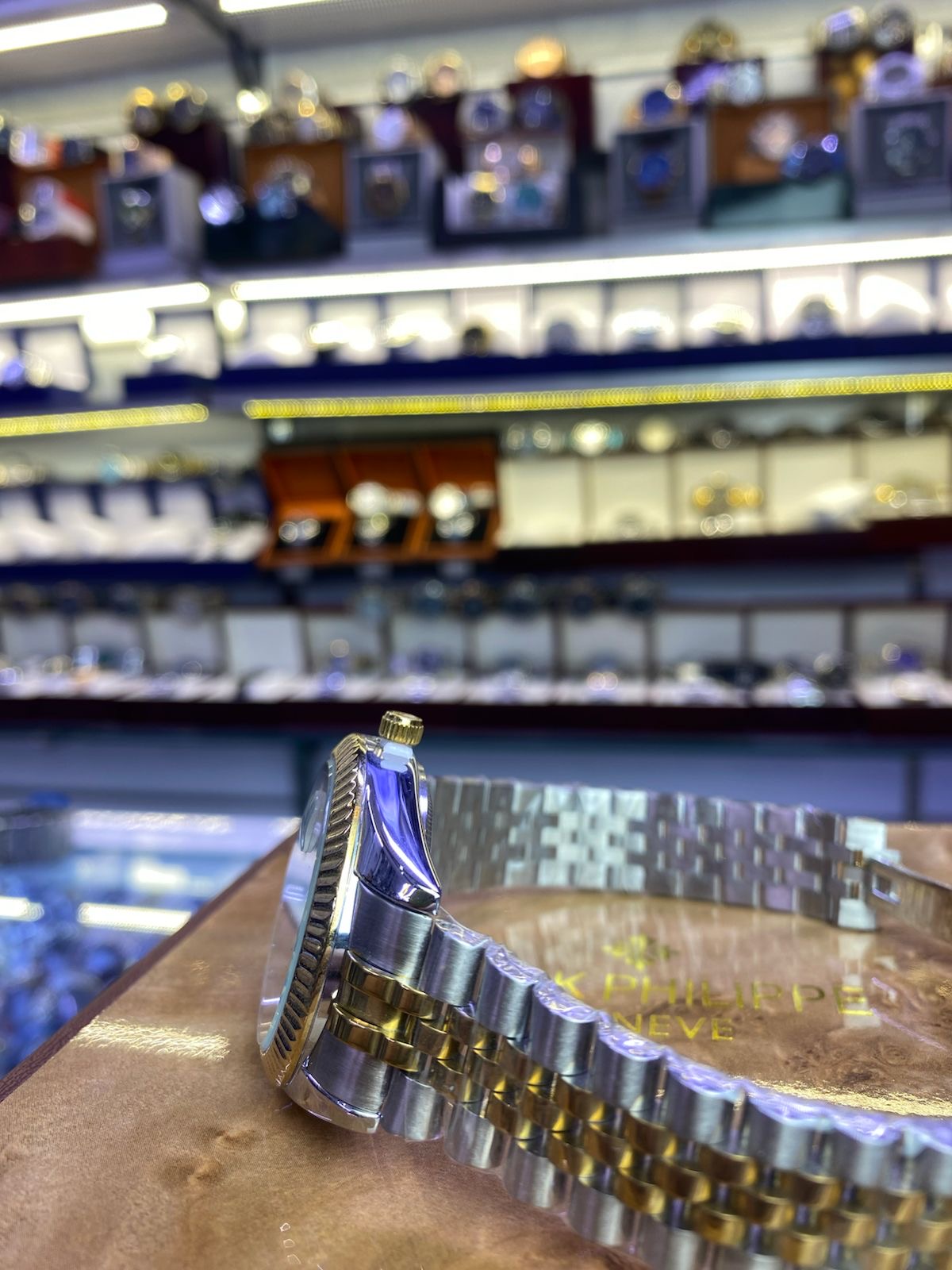 Rolex ساعة عالمية فاخرة