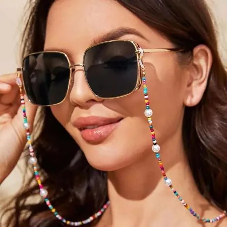 Chaîne de lunettes en perles