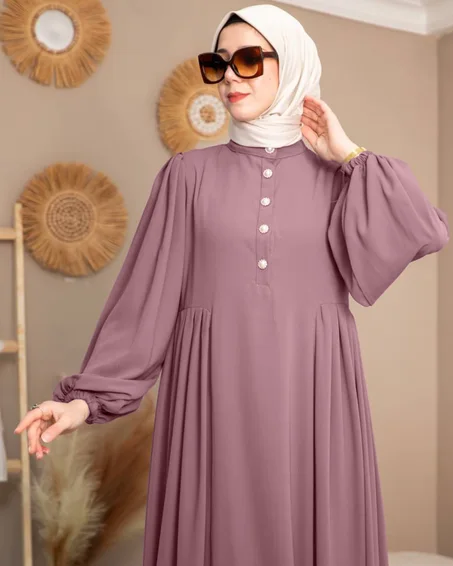 حجاب رُقي ✨ أناقة تُشبهكِ... ولمسة فاخرة تُبرز جمالكِ في كل إطلالة. 🤍