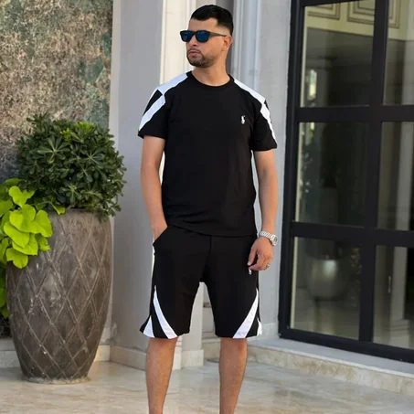تيشيرت وبولو