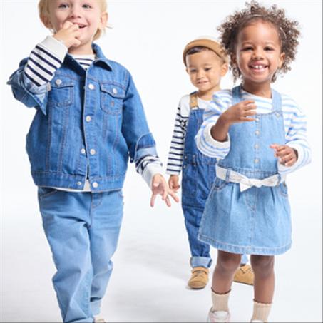 ملابس الاطفال