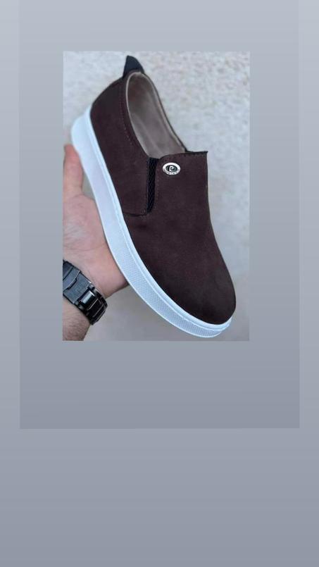 mocassin