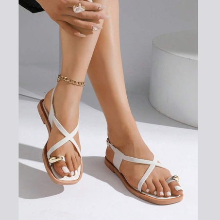sandales plates à lanières croisées