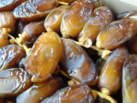 تمر دقلة نور ملكي  Dattes royales Deglet Nour