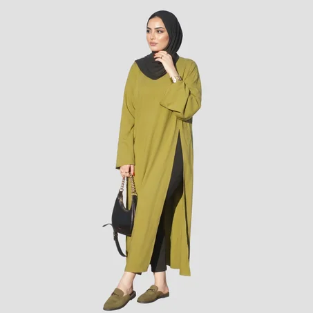 عباية "كاليستو" العصرية باللون الزيتي - قماش كريب فاخر