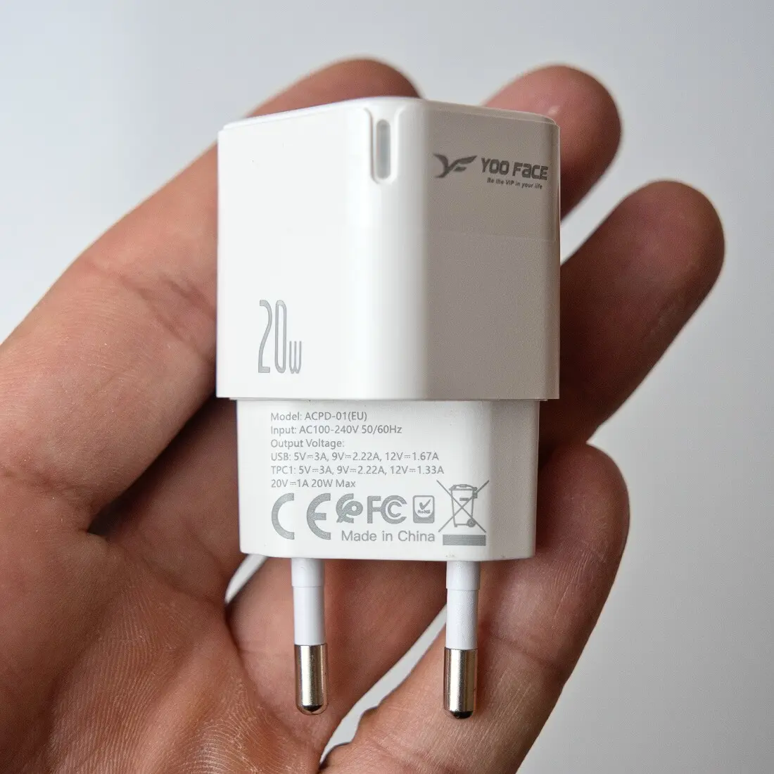 YOOFACE CHARGEUR FAST GaN 20W & 0C3.0