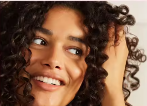 كريم طبيعي لتجعيد الشعر بتركيبة مغذية – يمنحك تموّجات حريرية ولمعان طبيعي