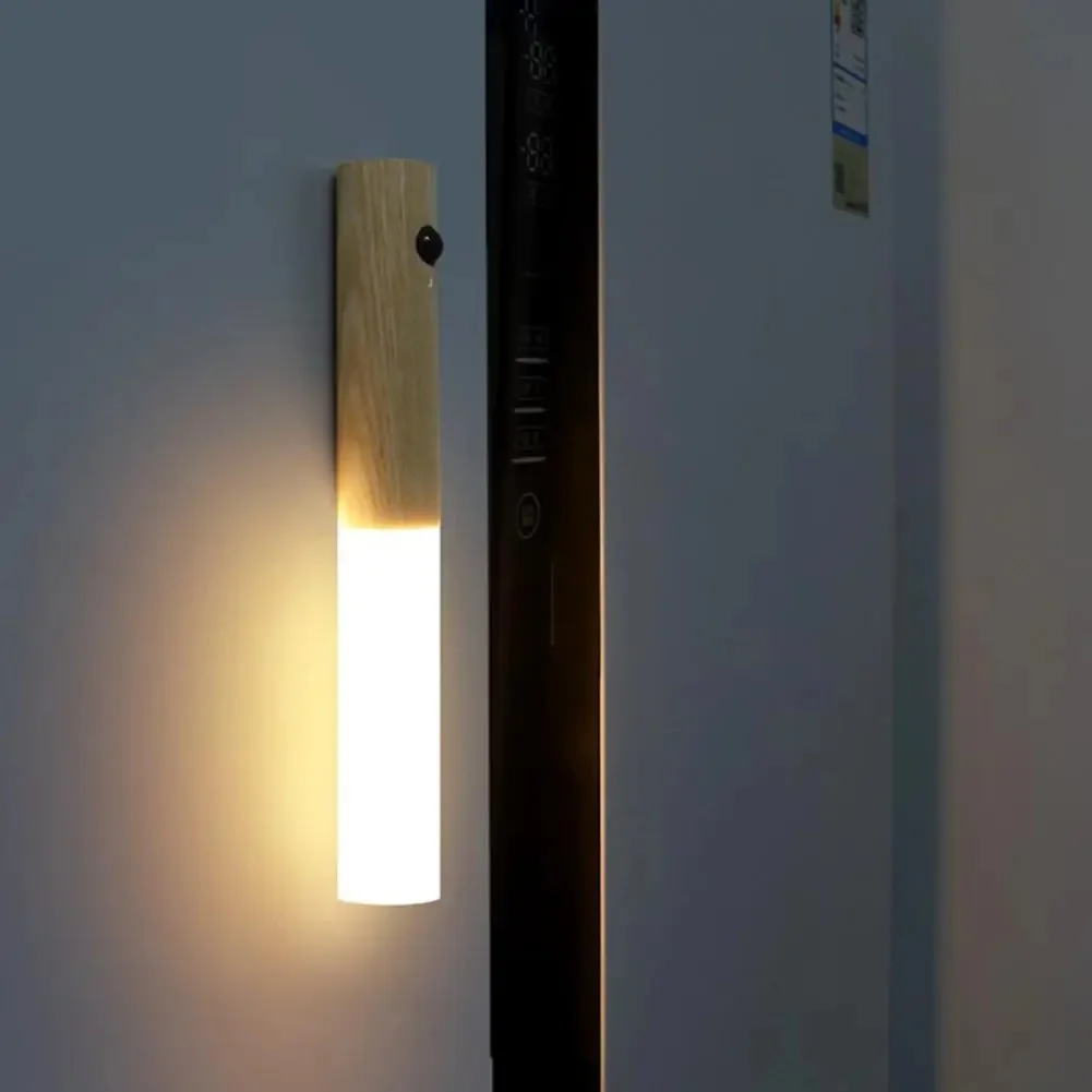 LED Lamp - مصباح حائط LED ذكي بتصميم عصا قابل لاعادة الشحن