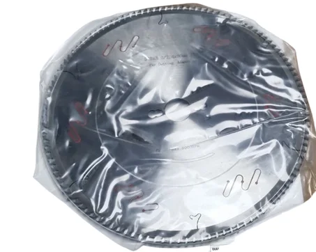 شفرة دائرية (منشار قرصي) تستعمل في قص المعادن أو الألمنيوم