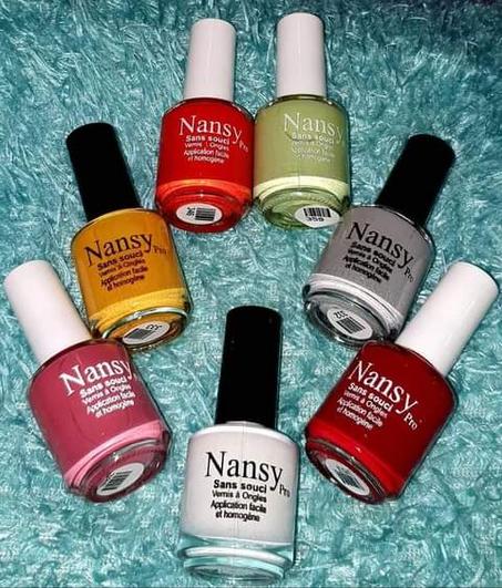 Nancy Vernis À Ongles