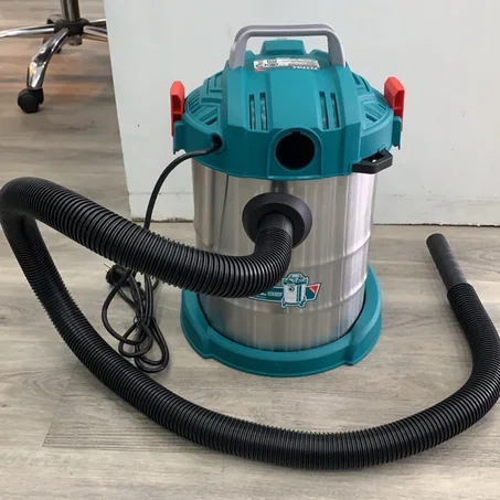 ASPIRATEUR 12 L TOTAL