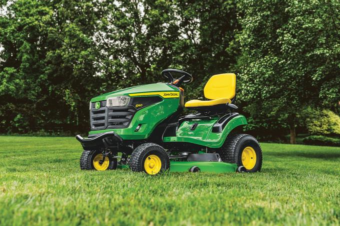 John Deere S140 48 in. 22 HP V-Twin Gas Hydrostatic Riding Lawn Mower