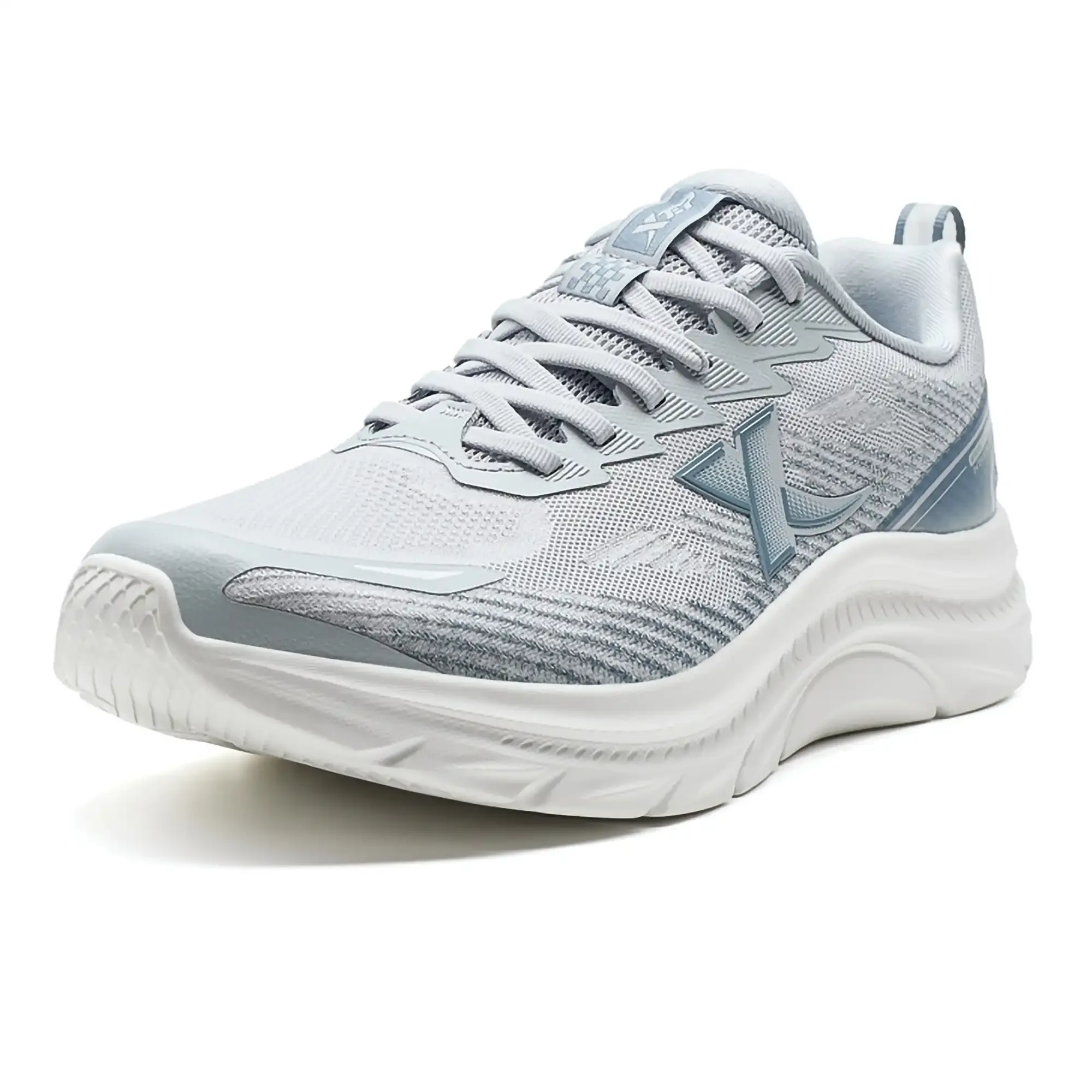 حذاء إكستيب الرياضي – خفة وأناقة لكل خطوة