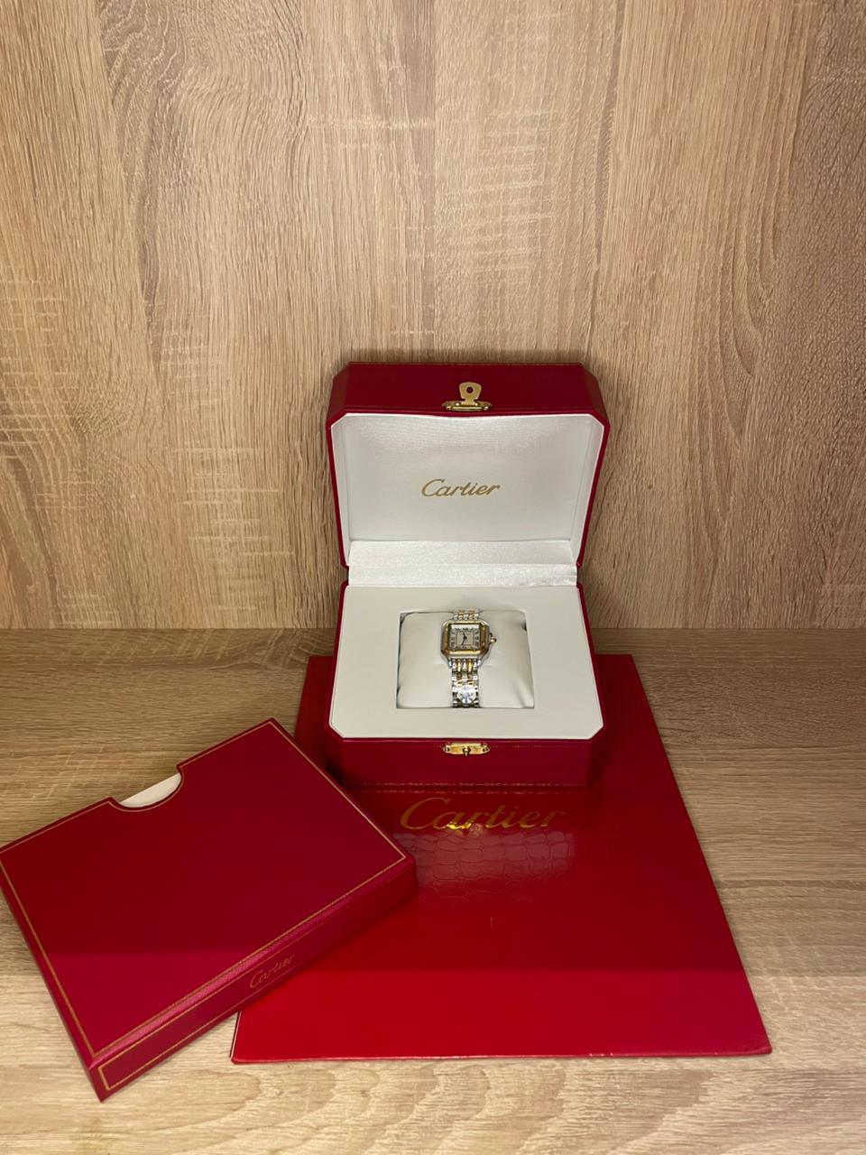 CARTIER PANTHER MOYENNE AVEC COFFRET