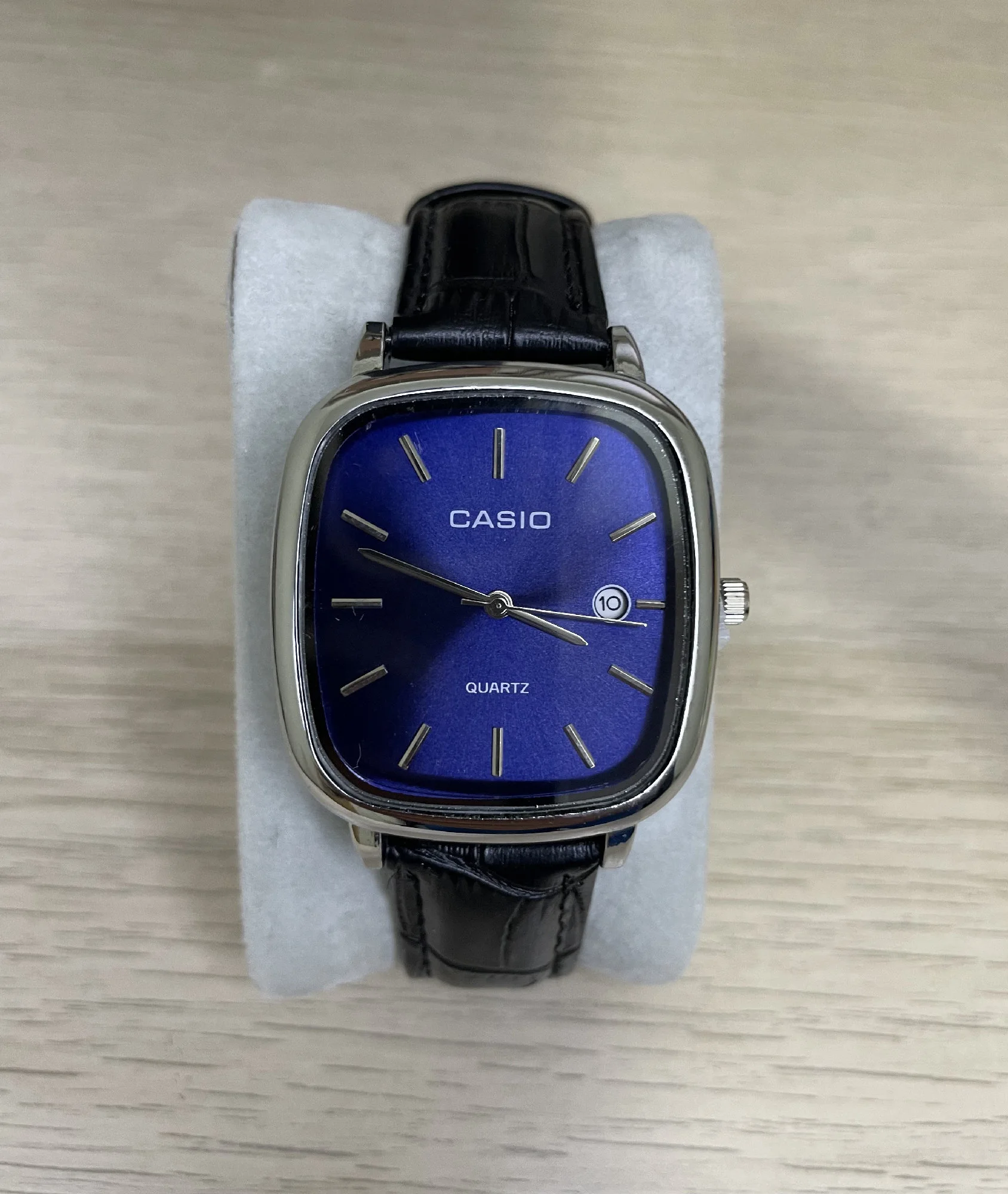 CASIO CUIR NOIR TABLEAU BLEU NUIT