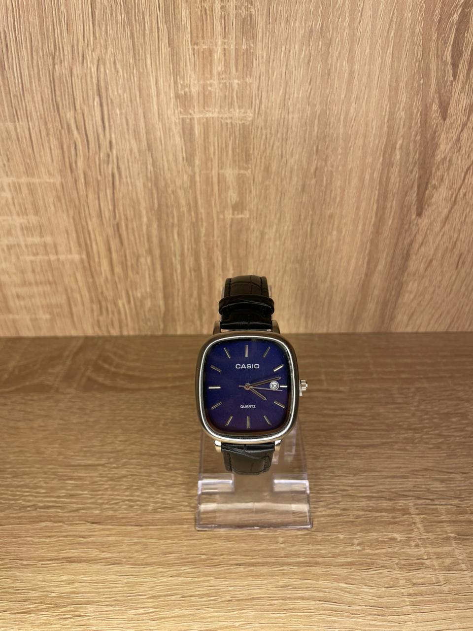 CASIO CUIR TABLEAU BLEU NUIT