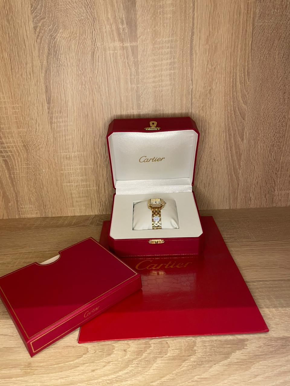 CARTIER PANTHER MOYENNE AVEC COFFRET