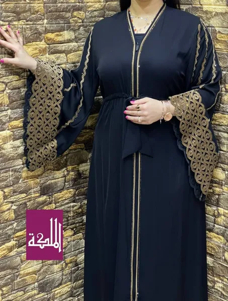 عبايات حرير وبيجامات قطن مصرية